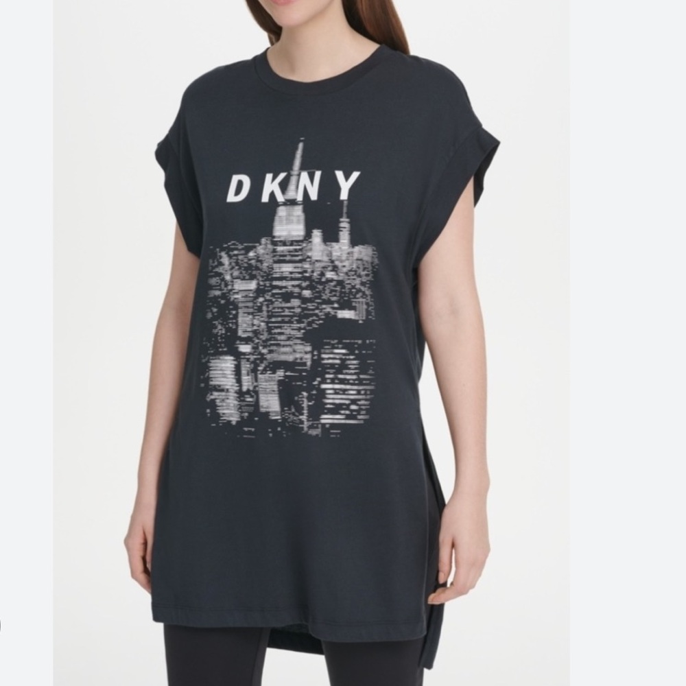 ✨️4/$35✨️DKNY Skyline hi-lo tunic Sz. M NWT